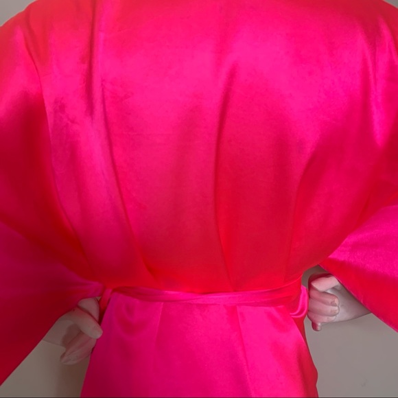 Victoria’s Secret Bright Pink Silky Robe - Picture 9 of 15